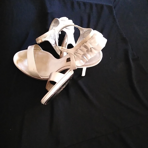 Shoes - Picture 2 of 3